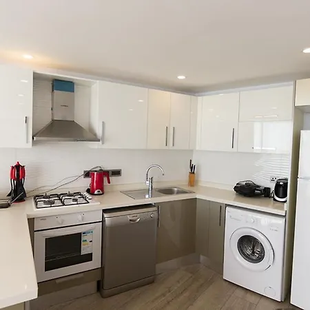 Elegance Penthouse By Holidaykeys Templos