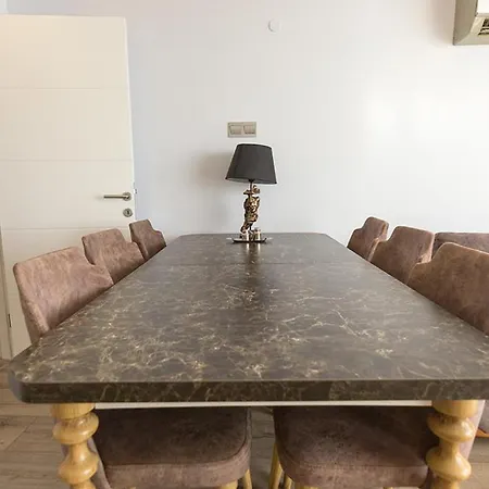 Daire Elegance Penthouse By Holidaykeys *