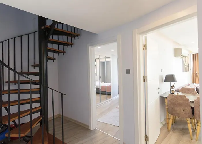 Elegance Penthouse By Holidaykeys * Templos