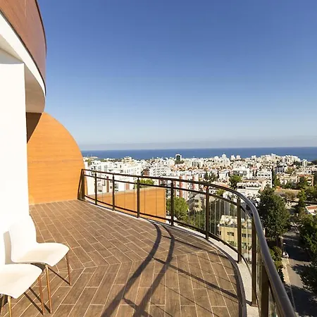 Elegance Penthouse By Holidaykeys