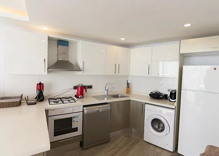 Elegance Penthouse By Holidaykeys Templos